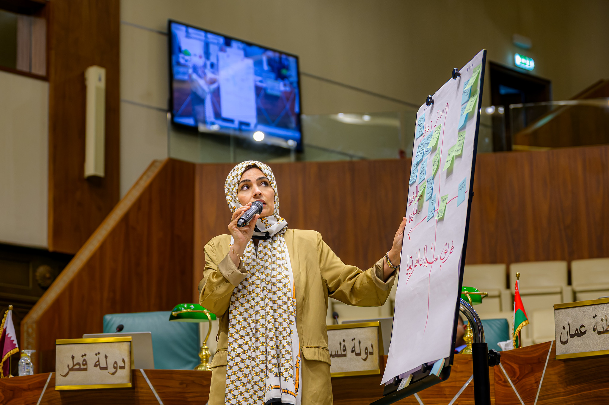 متحدثة