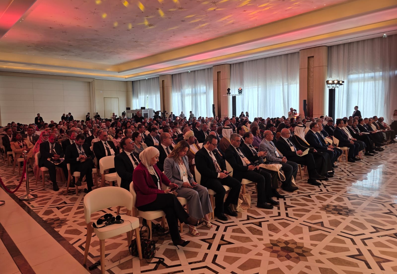 Large shot of the audience