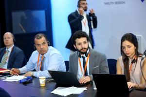 تسليط الضوء على تفاعل المشاركين